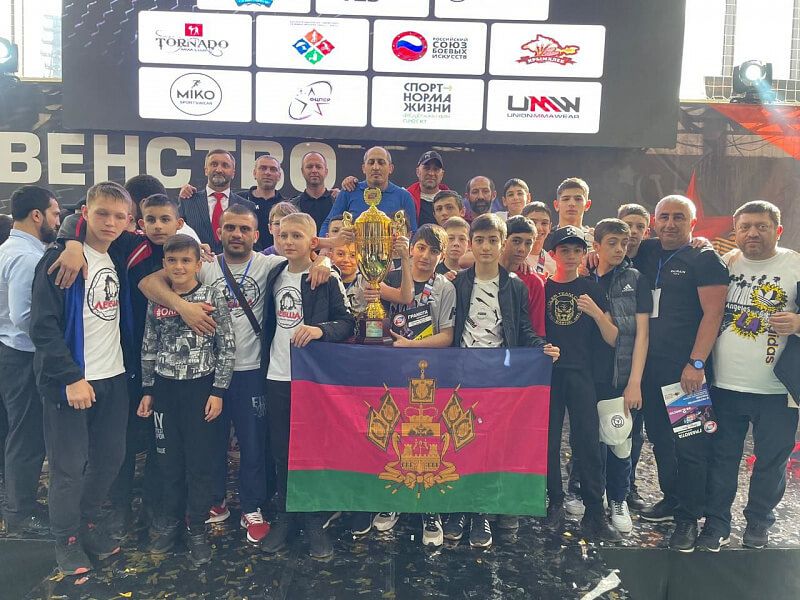 Братья Арсен и Арман Аракеляны стали призёрами на первенстве России по ММА среди юниоров