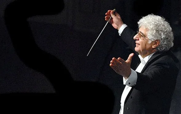 Лорис Чкнаворян — композитор и дирижёр, голос армянской классической музыки