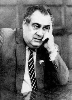 Леонид Аркадьевич Костандов - советский политический и государственный деятель, «главный химик страны». 