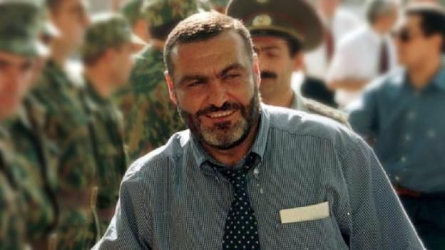Вазген Саркисян - писатель и национальный герой Республики Армения Вазген Саркисян - писатель и национальный герой Республики Армения