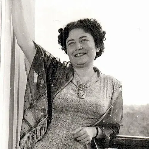 Сильве Барунаковна Капутикян: голос армянской поэзии и литературы