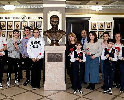 155-летие дня рождения выдающегося армянского писателя - Ованеса Туманяна