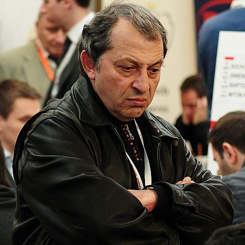 Аршак Петросян: шахматист, стратег и педагог