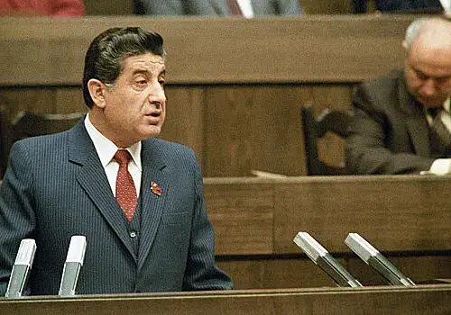 Карен Демирчян: государственный деятель и символ эпохи