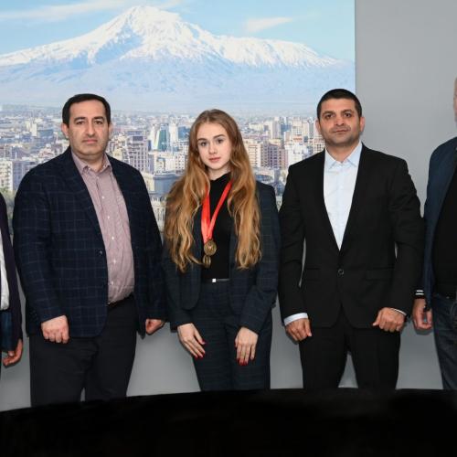 Встреча с чемпионкой Армении по фигурному катанию